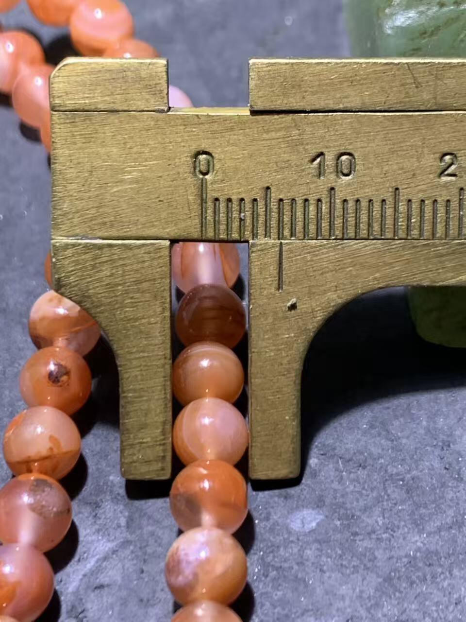 精美荔枝冻飘红川料南红玛瑙多圈手串一条，