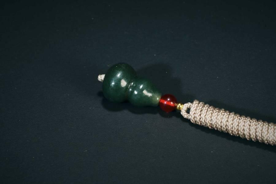 上海都达杂项专场六十八【全场包邮】 天然和田玉青玉小葫芦挂件 附鉴定证书95-164