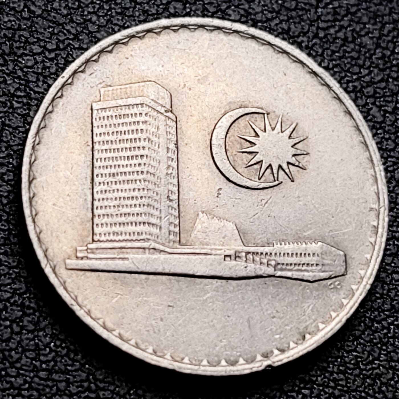 泉币菌-第221场-拍品多 请提前出价 。