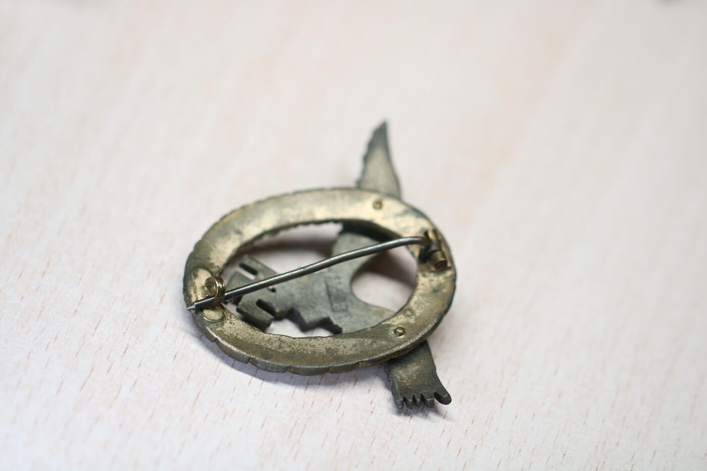 大猫徽章拍卖 第291期 珍爱和平 德三空军飞行员 / 观察员徽章 容克厂（C.E. Junker 厂标版）品相还可以 BERLIN 68是该厂商的官方 LDO 编号 这个类型里面非常好的早期双鹰版本