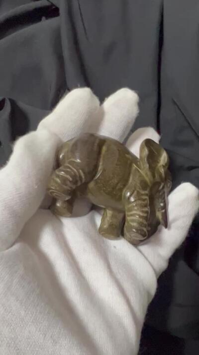 零元拍：金丝楠 阴沉木 太平有象 雕件手把件，满手留香金丝流溢。67/38/48.5MM