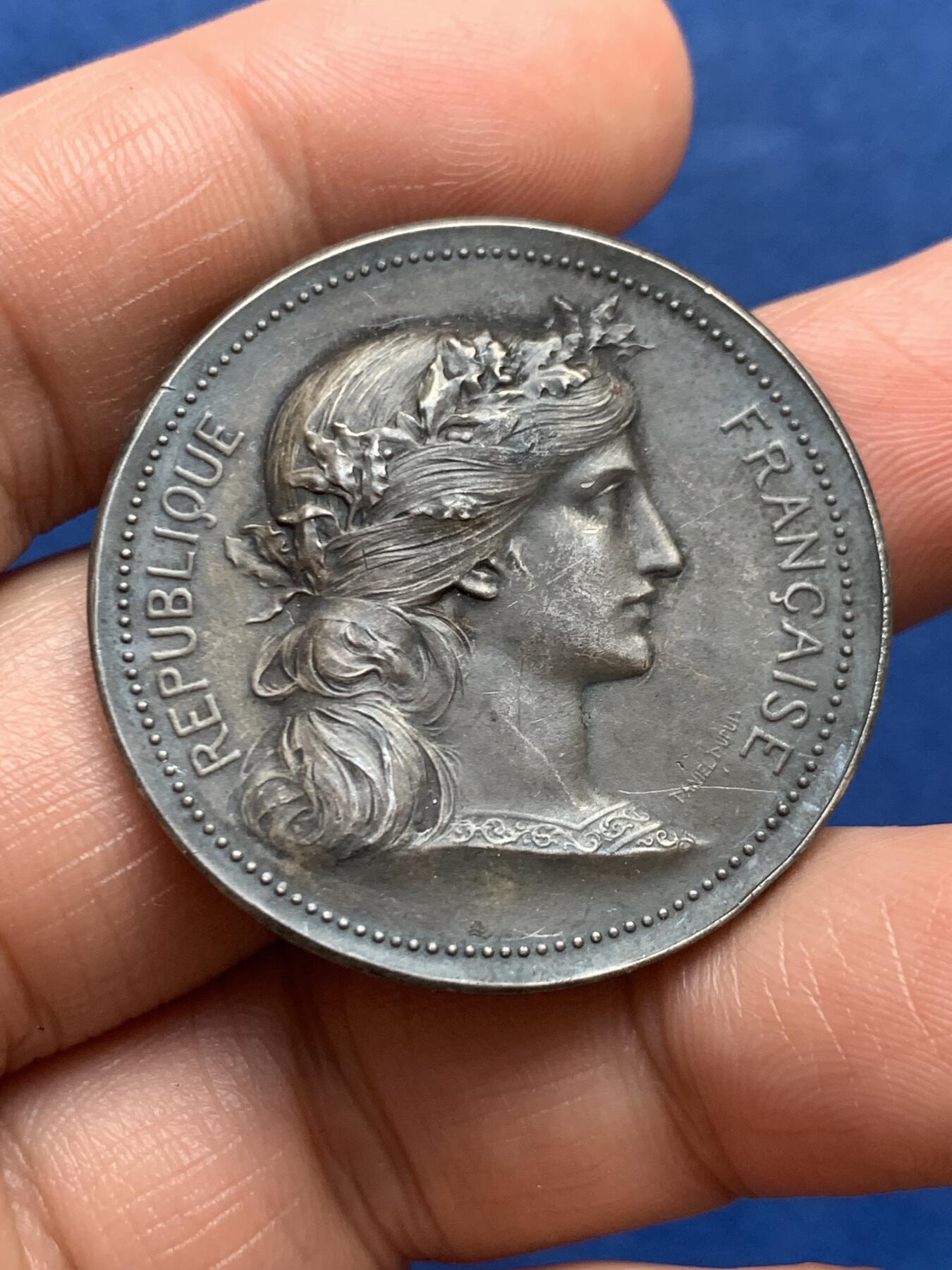 《竞宝斋》第478场 周日，周一 2场连拍 （全场包邮）欢迎送拍 法国玛丽安娜女神农业贸易纪念银章 22.55克 36.4mm 丰饶角银标