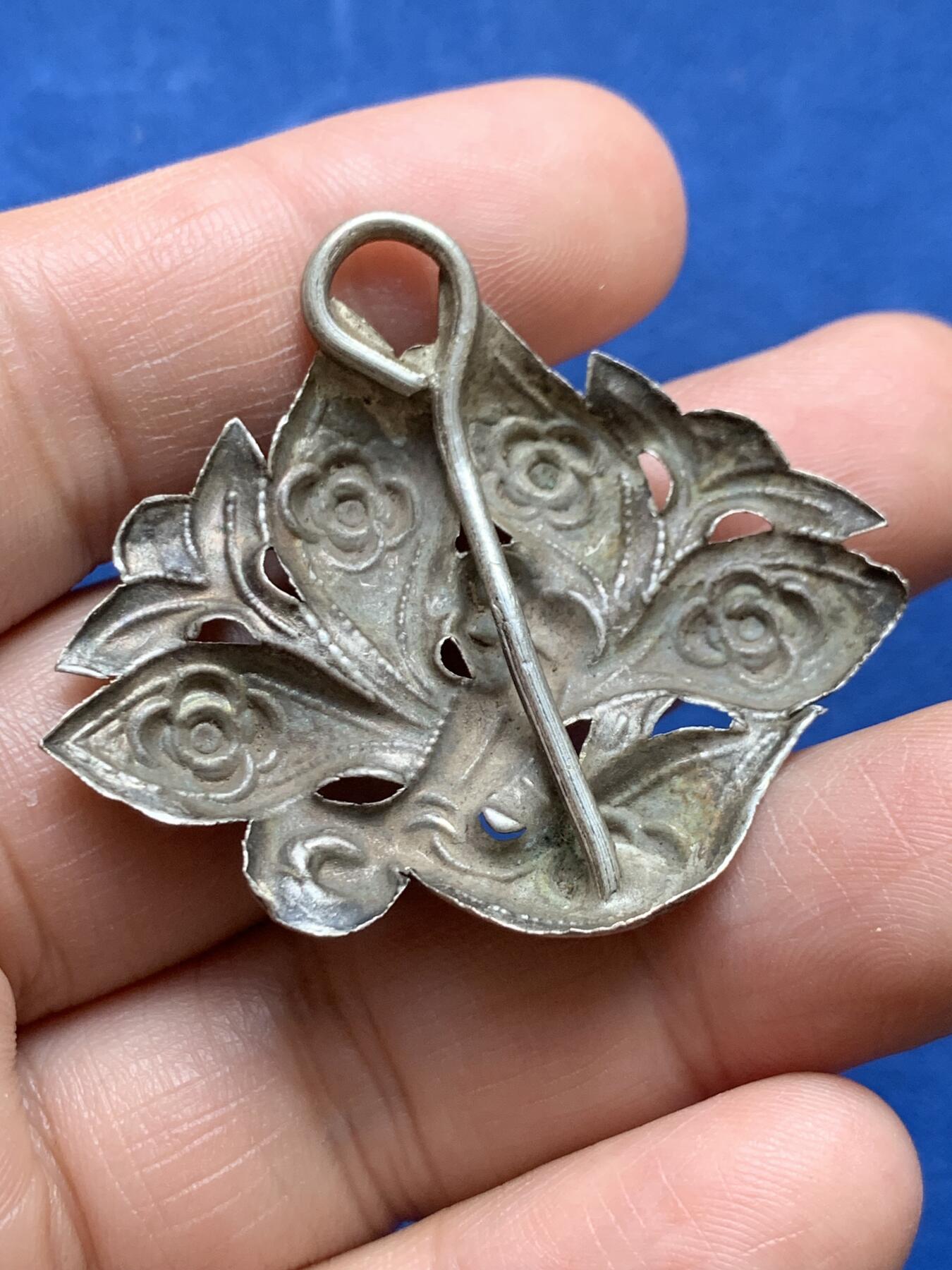 《竞宝斋》第478场 周日，周一 2场连拍 （全场包邮）欢迎送拍 两个一组 银质饰品 总重12.6克 最长处约46mm 细节见图