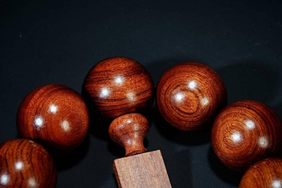 上海都达杂项专场六十八【全场包邮】 海南黄花梨虎皮纹2.5圆珠手串 附鉴定证书95-279