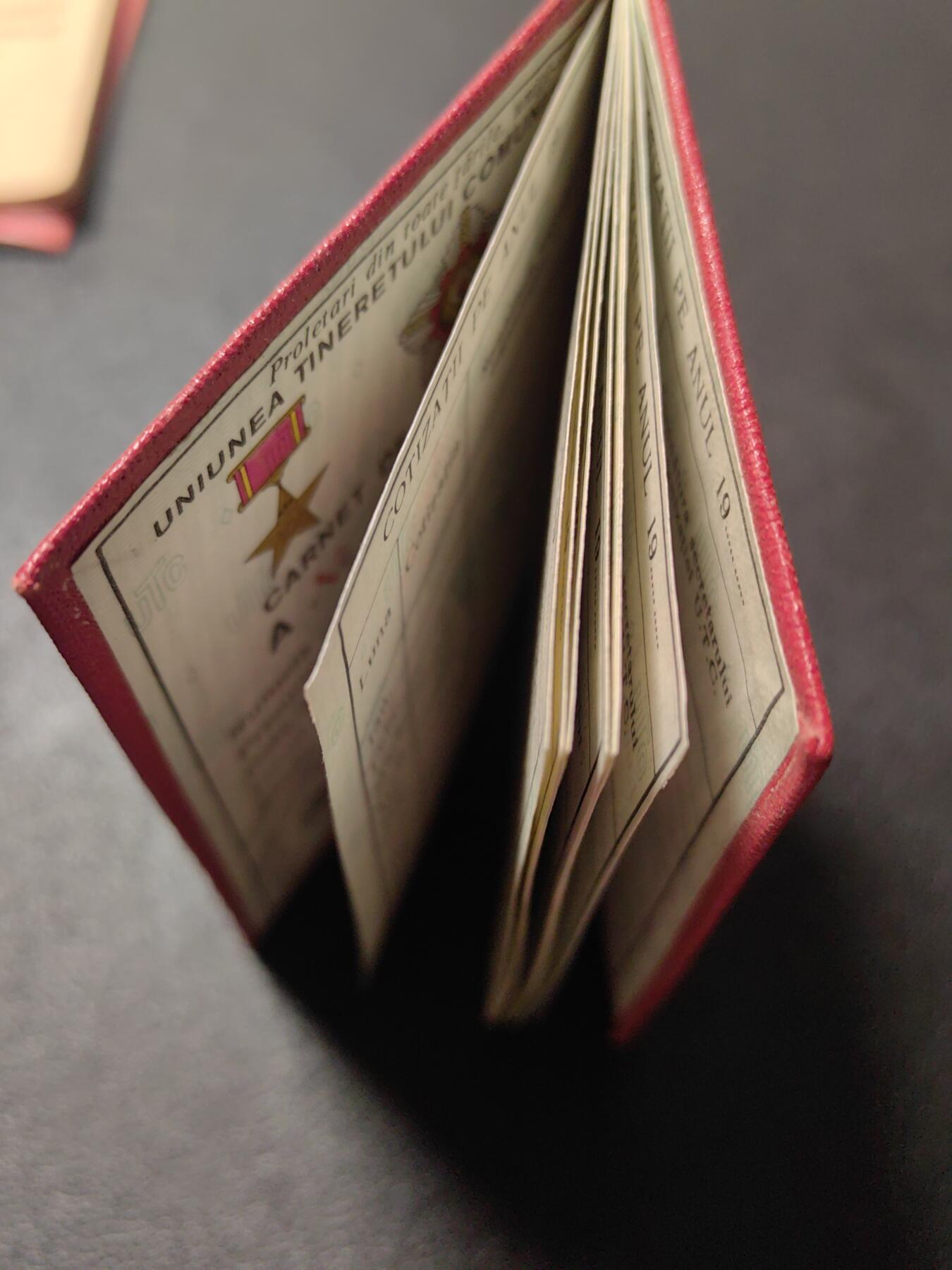 靖甫拍卖第九场 罗马尼亚共青团员证书