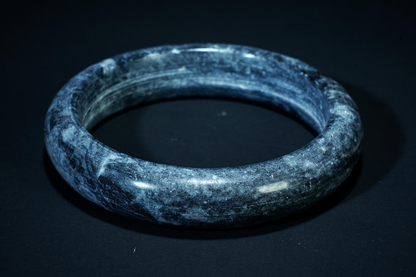 上海都达杂项专场六十八【全场包邮】 天然墨玉手镯95-141