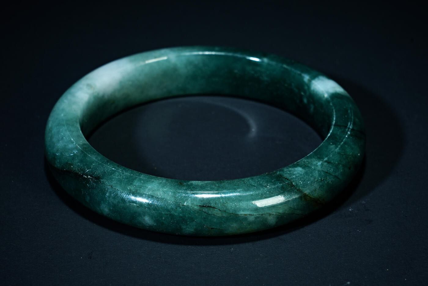 上海都达杂项专场六十八【全场包邮】 天然深油绿翡翠（A货）手镯 附鉴定证书95-138