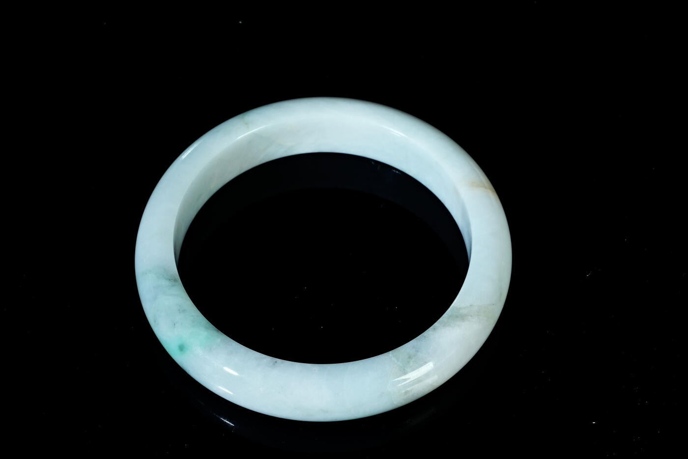 上海都达杂项专场六十八【全场包邮】 天然冰糯种翡翠（A货）手镯 附鉴定证书95-135