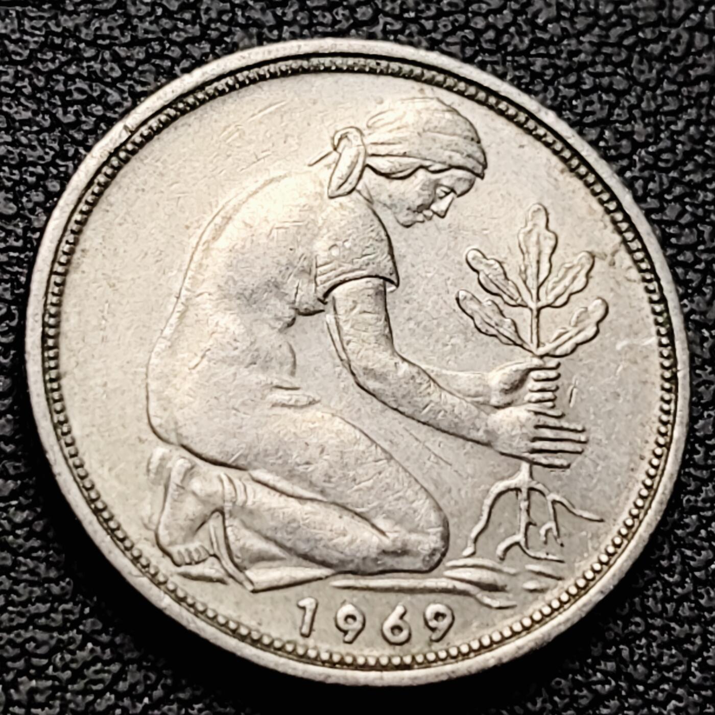 泉币菌-第221场-拍品多 请提前出价 。