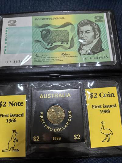 长老汇马年精选第十六场拍卖 - 1966澳大利亚2元纸钞+1988澳大利亚2元硬币钱包