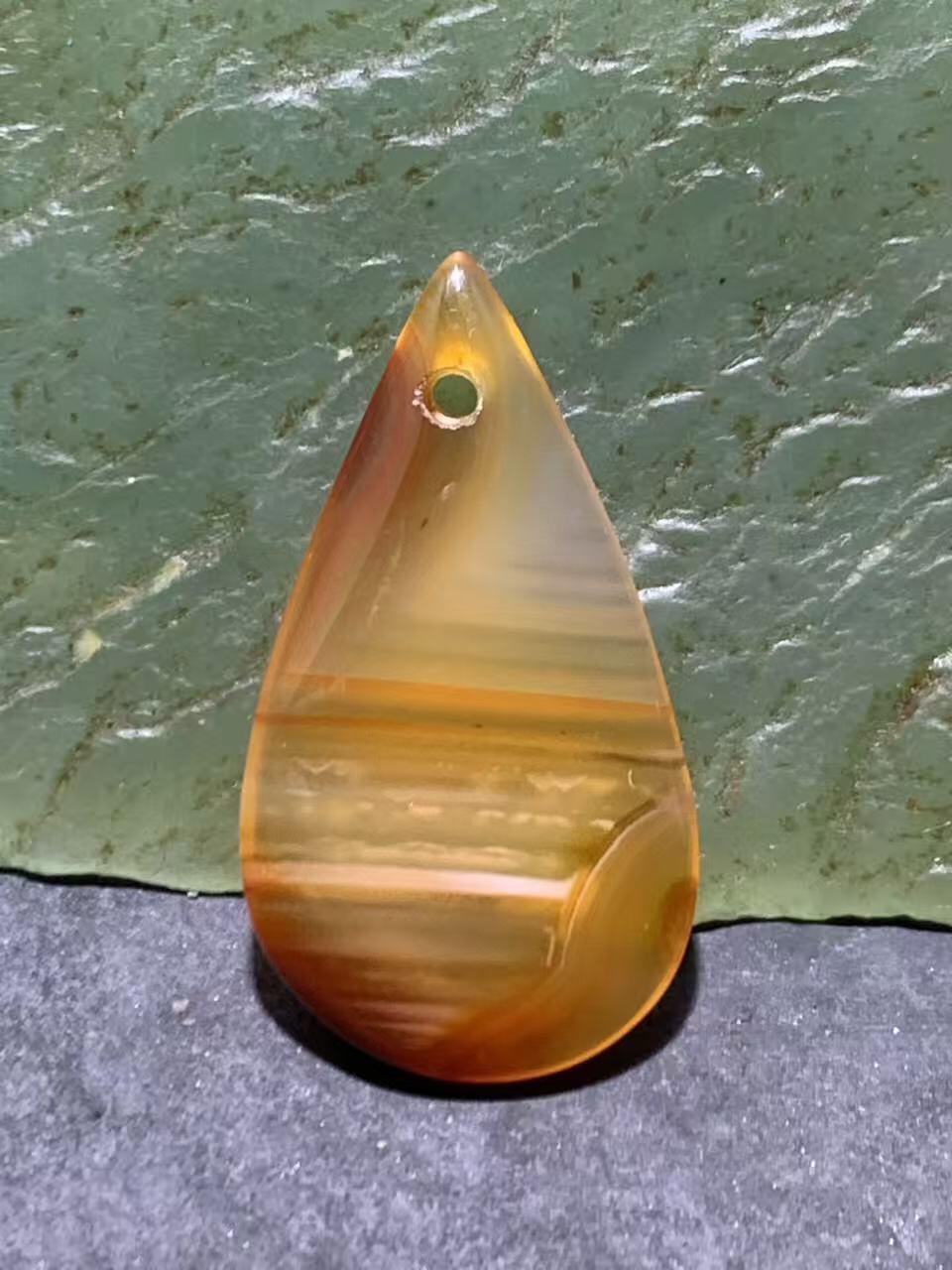 精美高玉化千层纹缠丝玛瑙吊坠一个