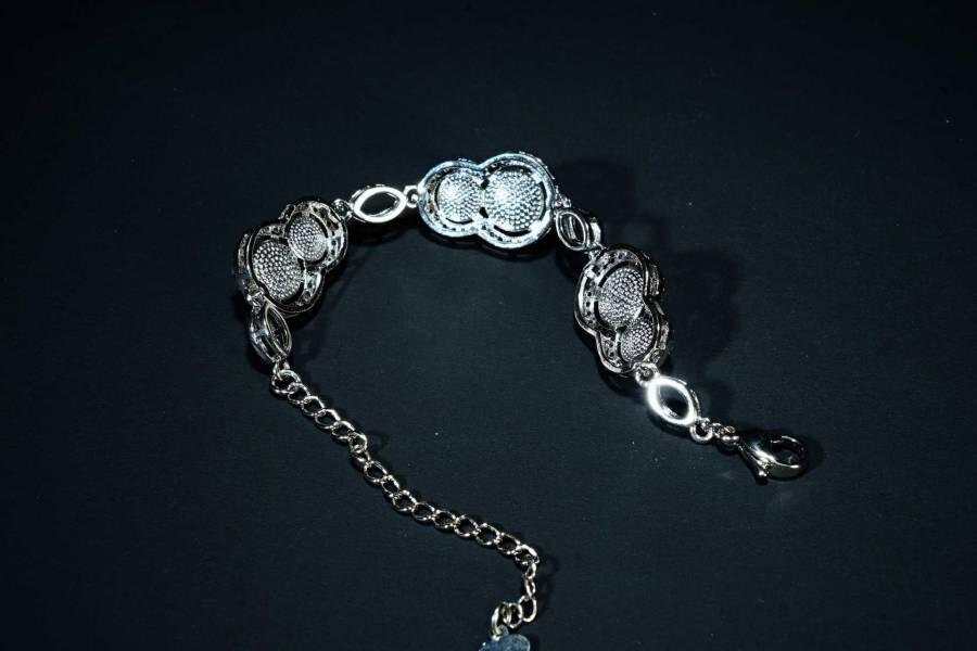 上海都达杂项专场六十八【全场包邮】 天然绿玛瑙葫芦蛋面手链95-173