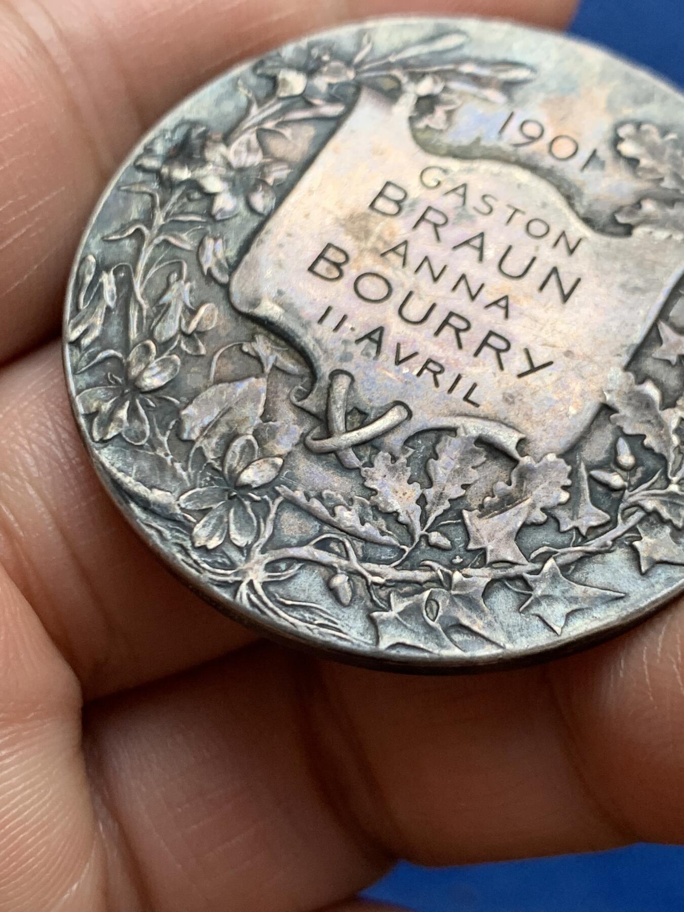 《竞宝斋》第478场 周日，周一 2场连拍 （全场包邮）欢迎送拍 名家奥斯卡罗蒂作法国婚礼银章 31.75克 41.3mm 丰饶角银标