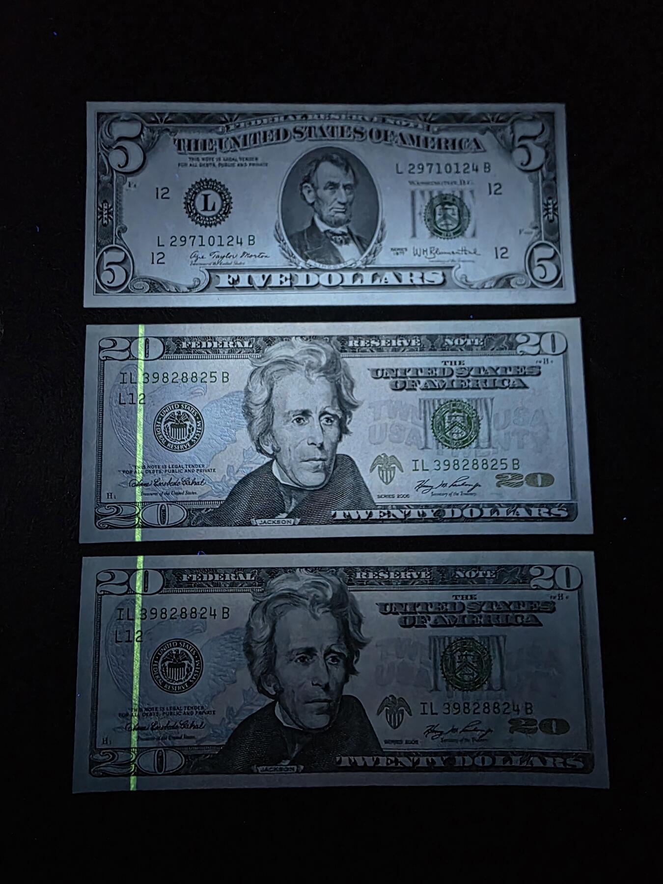 叁拾收藏第35期 美元3张  UNC