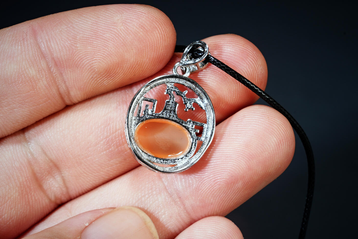 上海都达杂项专场六十八【全场包邮】 天然红玛瑙蛋面挂件95-171