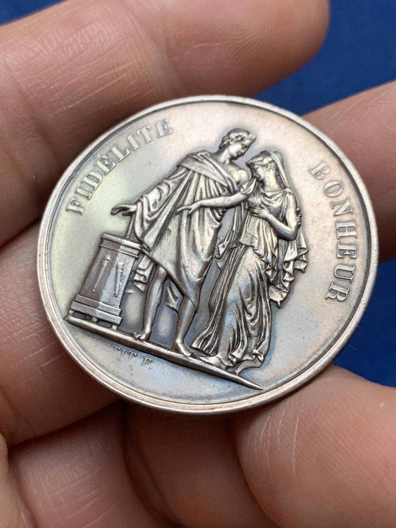 《竞宝斋》第478场 周日，周一 2场连拍 （全场包邮）欢迎送拍 法国1920年结婚纪念银章 33.5mm 16克 丰饶角银标 好品相