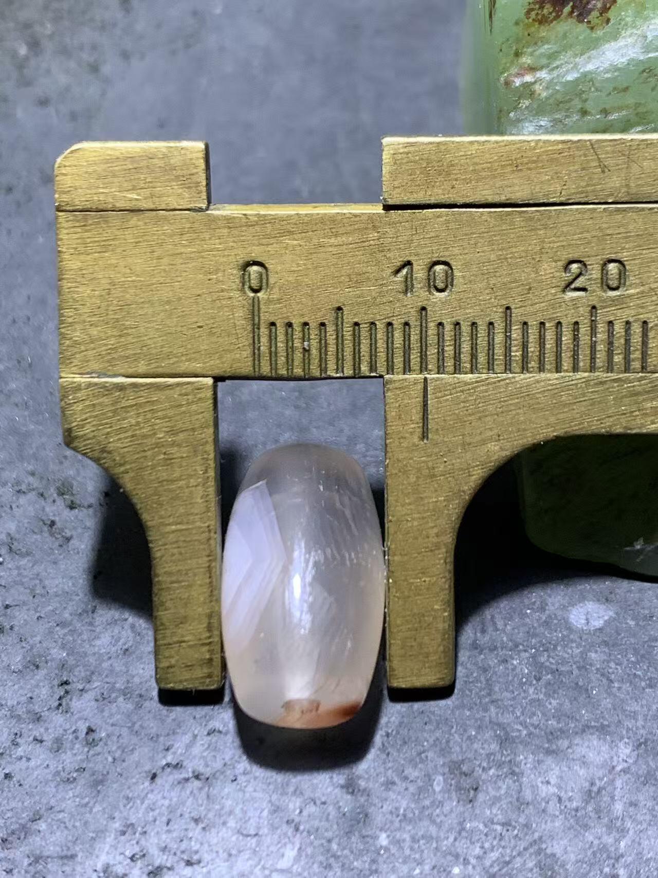 川料南红玛瑙荔枝冻飘红通货桶珠一颗！