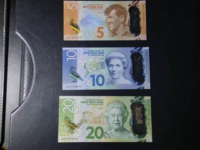 叁拾收藏第35期 - 新西兰新版塑料钞5/10/20元3张   UNC