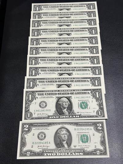 《外钞收藏家》第六百二十四期（精品场）（长期征集拍品、欢迎藏友们联系合作） - 2017年美国1美元 标准10连号 高位无47 +2美元1张 全新UNC