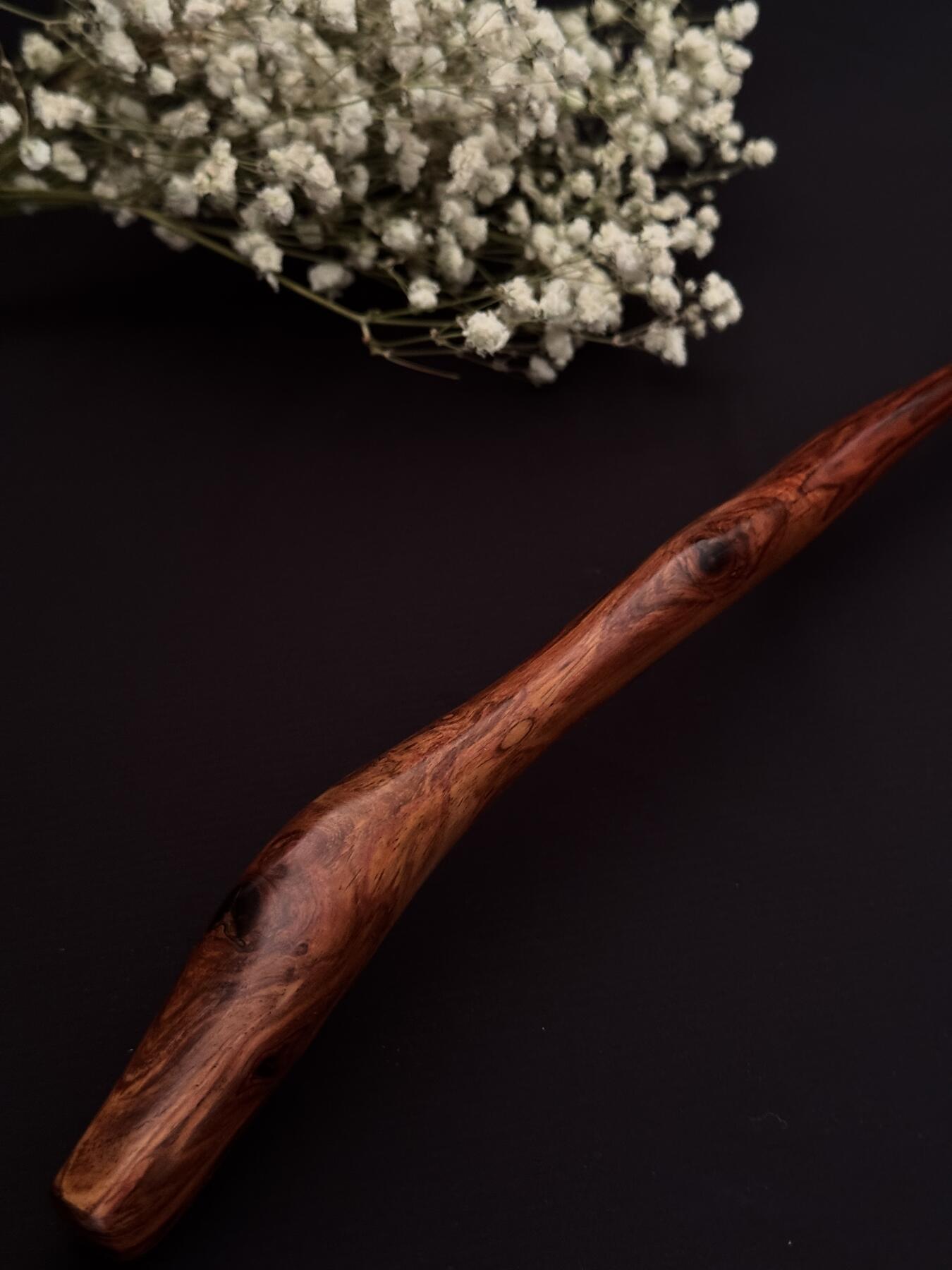 零元拍：NO.13海南黄花梨随形文玩把玩棍，尺寸长约：44.5CM