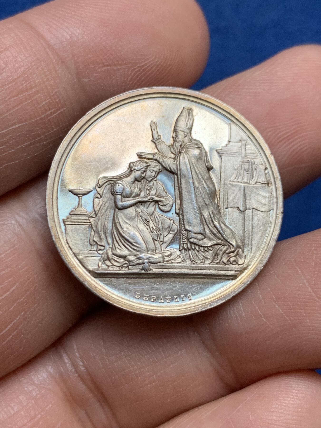 《竞宝斋》第478场 周日，周一 2场连拍 （全场包邮）欢迎送拍 法国结婚纪念银章 27.3mm 10.1克 手指银标 未刻字使用