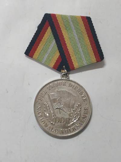 韵星假日军品类拍卖第51期  -- Rimey Holidays Militaria Auction 51 - 民主德国银级人民军忠诚服务奖章