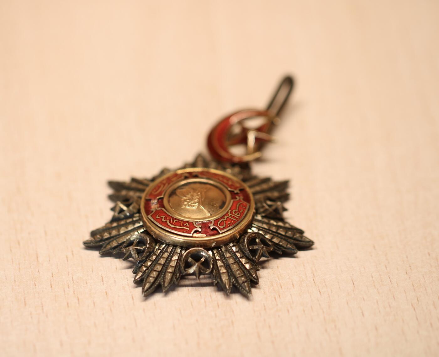 大猫徽章拍卖 第291期 奥斯曼三级梅日迪勋章