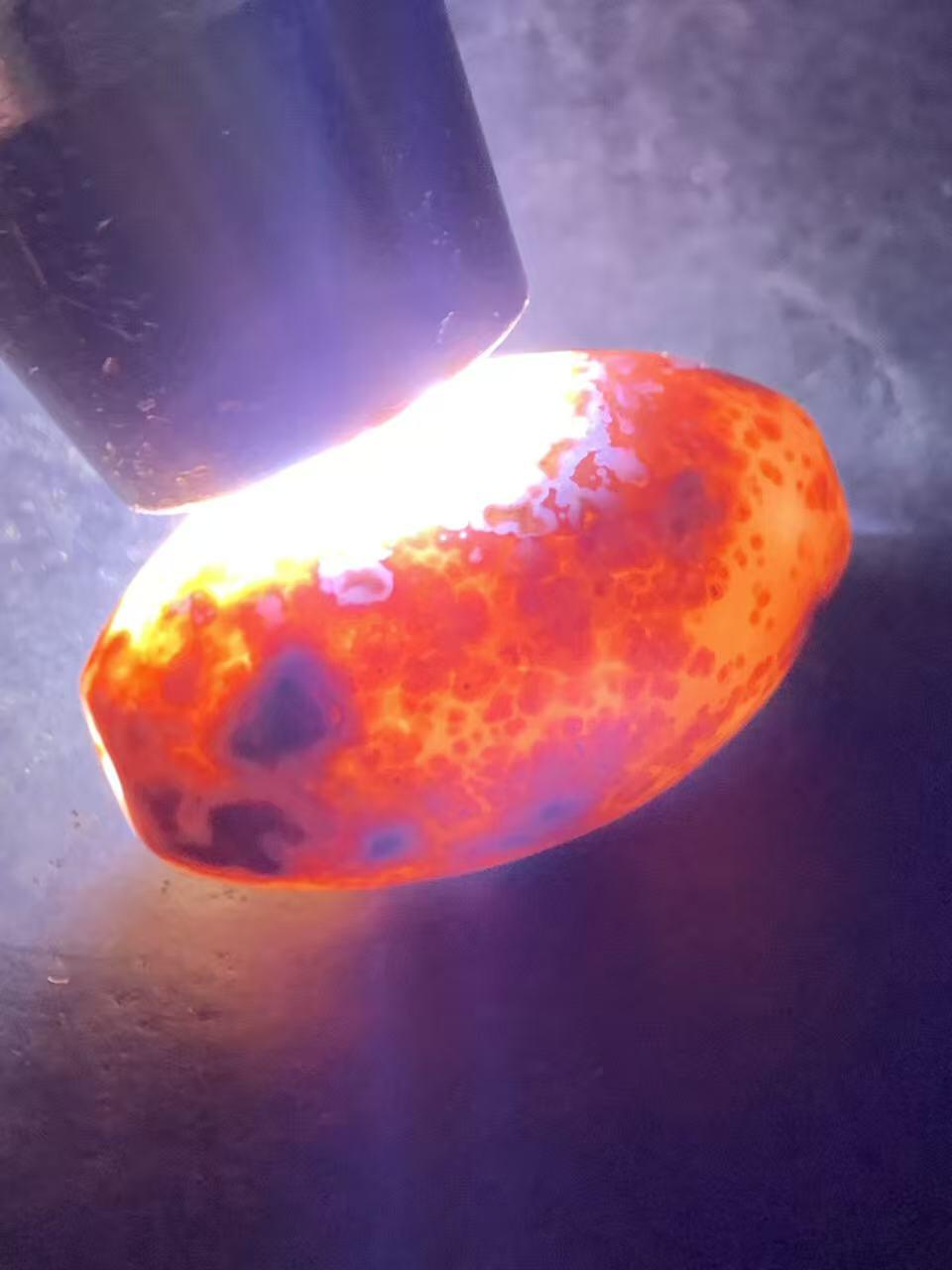 精美罕见冰飘红白配色踏雪寻梅战国红玛瑙桶珠一颗！