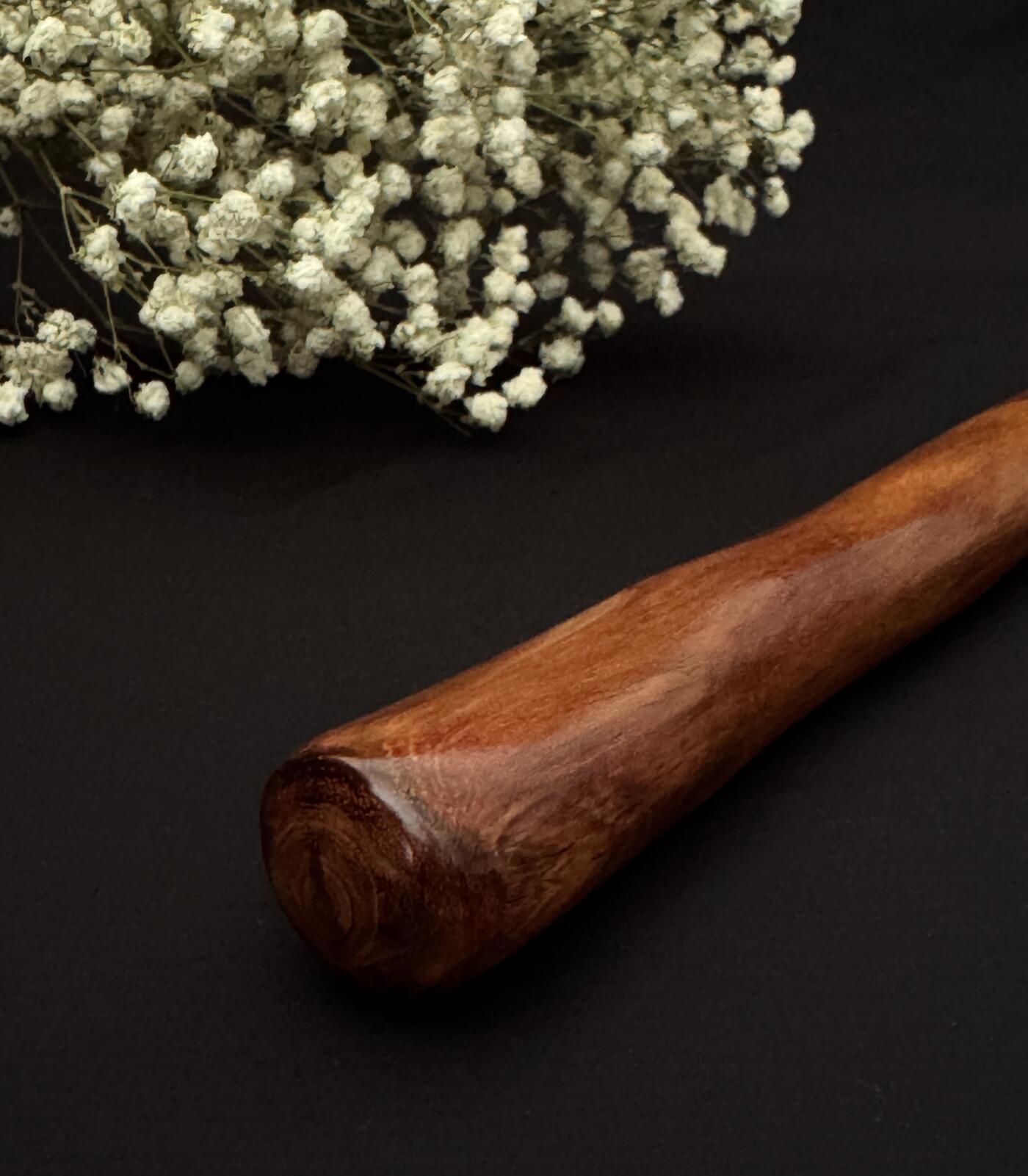 零元拍：NO.12海南黄花梨随形文玩把玩棍，尺寸长约：36CM