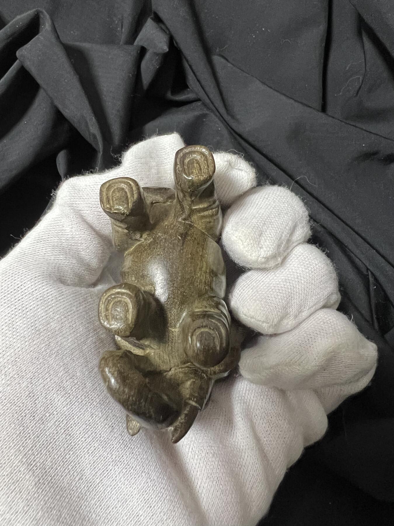 零元拍：金丝楠 阴沉木 太平有象 雕件手把件，满手留香金丝流溢。67/38/48.5MM