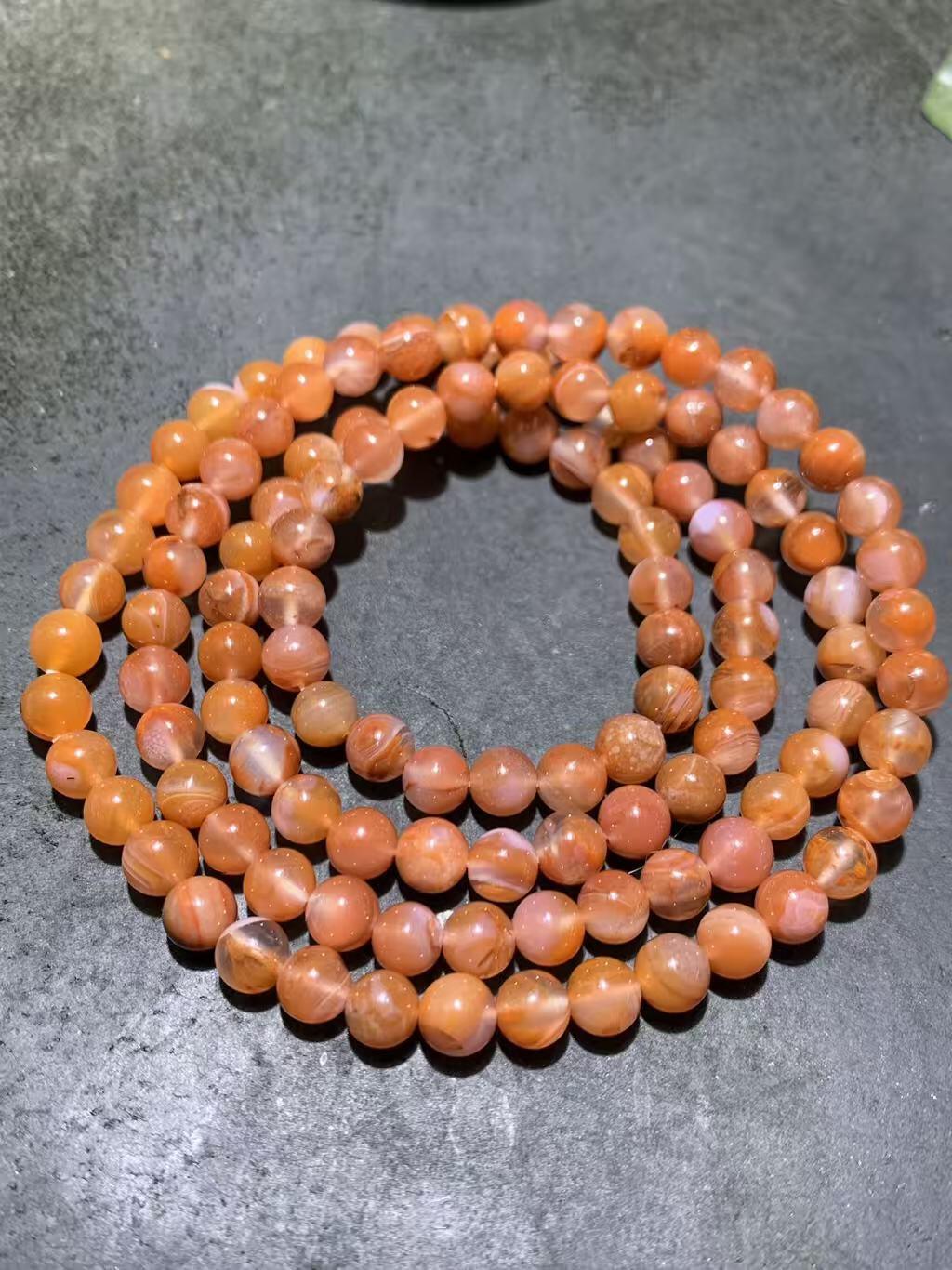 精美荔枝冻飘红川料南红玛瑙多圈手串一条，