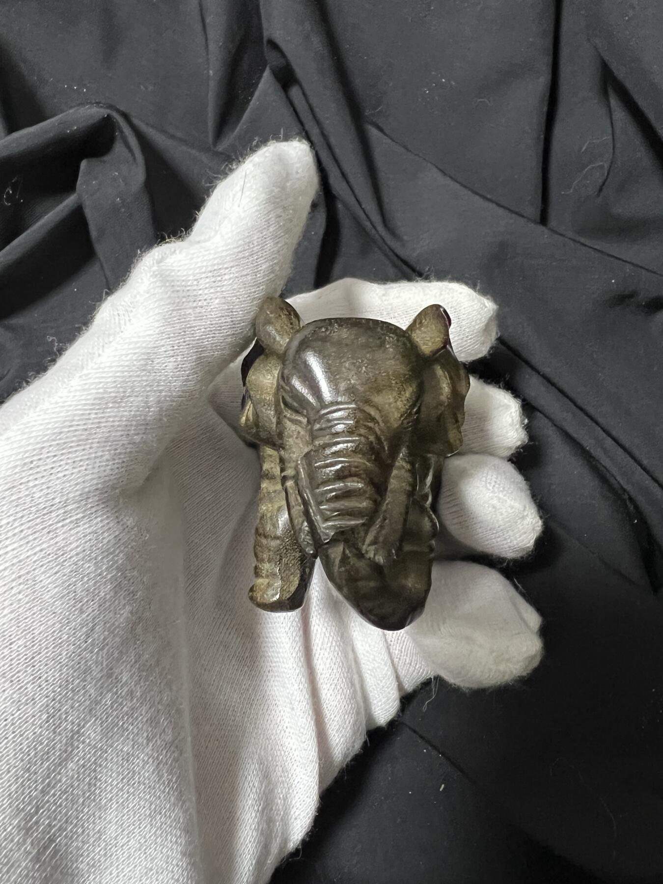 零元拍：金丝楠 阴沉木 太平有象 雕件手把件，满手留香金丝流溢。67/38/48.5MM