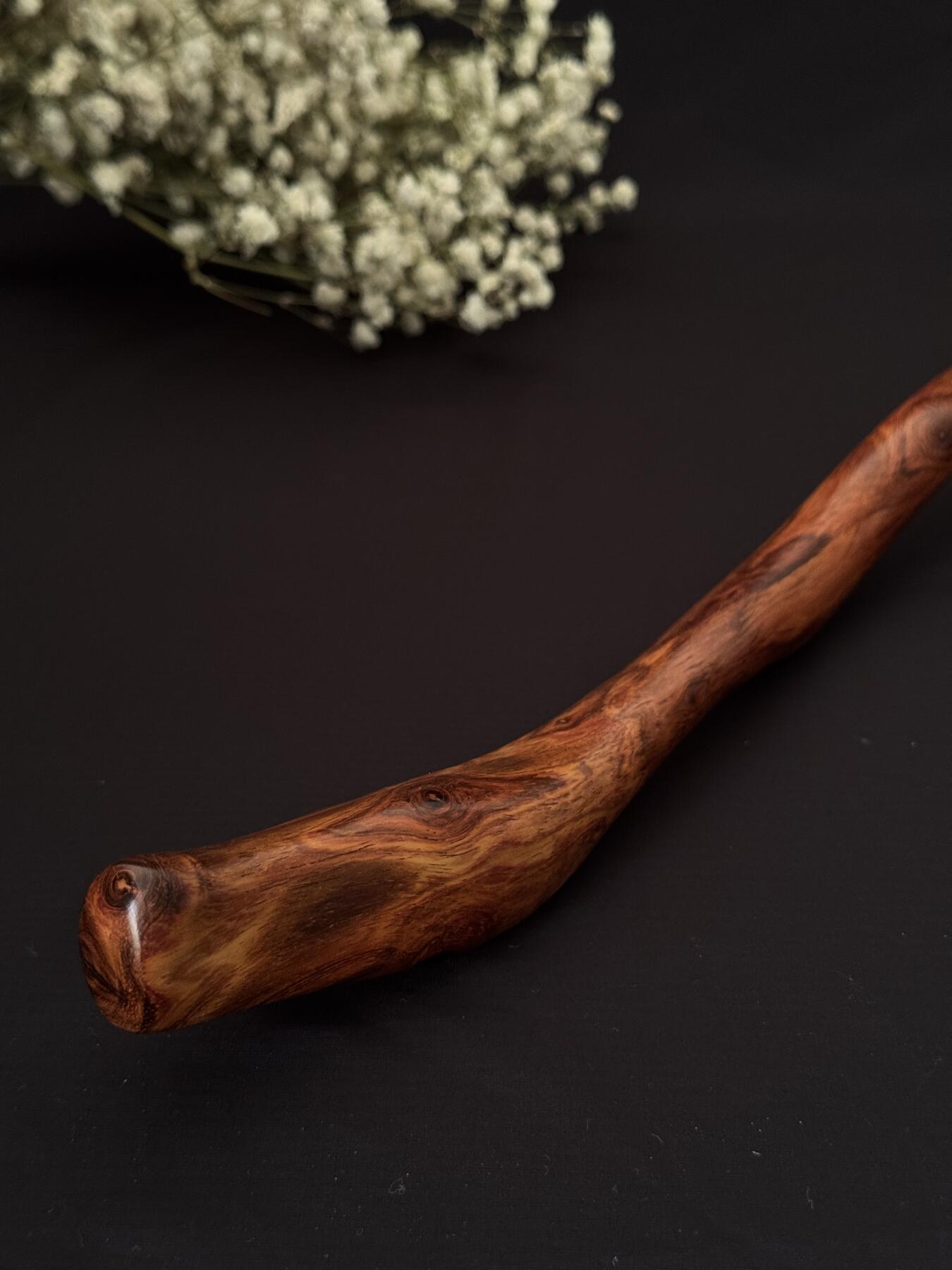 零元拍：NO.13海南黄花梨随形文玩把玩棍，尺寸长约：44.5CM