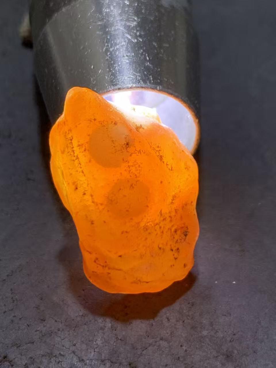 放福利！精美罕见天然戈壁阿拉善粉色天眼纹玛瑙原石一颗，