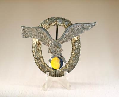 大猫徽章拍卖 第291期 - 珍爱和平 德三空军飞行员 / 观察员徽章 容克厂（C.E. Junker 厂标版）品相还可以 BERLIN 68是该厂商的官方 LDO 编号 这个类型里面非常好的早期双鹰版本