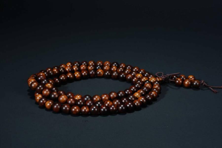 上海都达杂项专场六十八【全场包邮】 海南黄花梨虎皮纹0.8圆珠多圈手串 附鉴定证书95-286