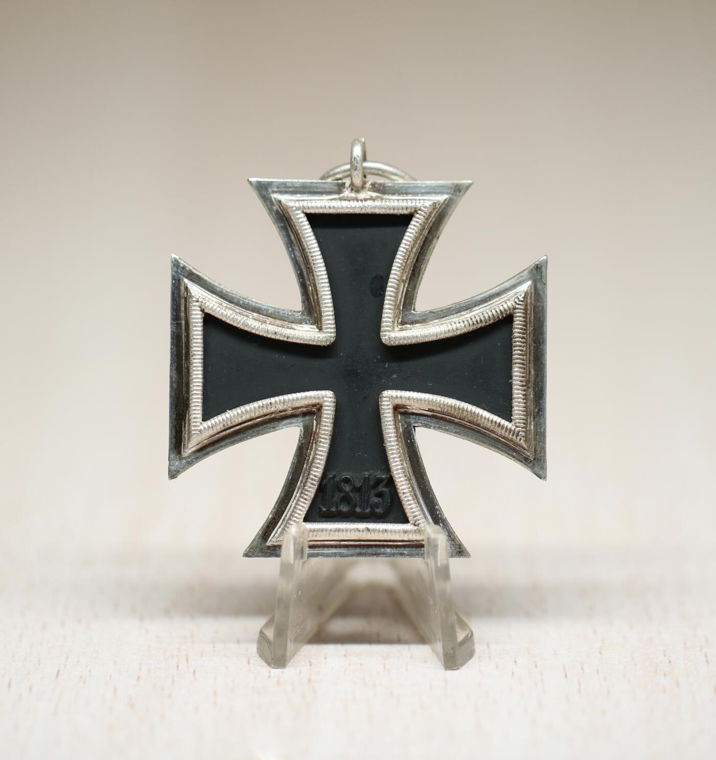 大猫徽章拍卖 第291期 珍爱和平 德三二铁 7厂 品好