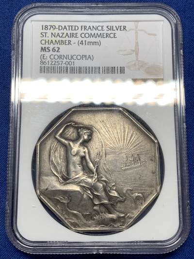 《竞宝斋》第478场 周日，周一 2场连拍 （全场包邮）欢迎送拍 - NGC MS62 法国大师O.ROTY圣纳泽尔商会八角银质代币，42mm，近40克大规格，水手和渔民的保护神海仙女涅瑞斯手持权杖，脚下是其坐骑海豚，庇护着海港城市圣纳泽尔的船只一帆风顺