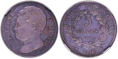 万国钱币拍卖第064期 - PCGS SP64 1816年法国拿破仑二世5法郎银质样币 拿破仑二世是拿皇与帕尔马女大公玛利亚·路易斯之子 被拿皇授予罗马王的称号 有趣的是此枚银币并未使用单独制作的币坯 而是直接加盖在一枚拿三5法郎之上 不难推断其实际制作时间应该是在19世纪60年代之后 可能是拿三的支持者为证明其王朝连续性而制作的样币 原味均匀欧陆五彩极美典藏级品质 PC冠军分 25年SBP拍卖62分成交价5280美金