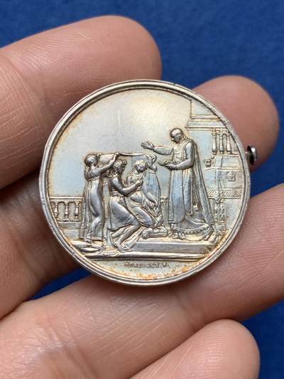 《竞宝斋》第478场 周日，周一 2场连拍 （全场包邮）欢迎送拍 - 法国1870年结婚纪念银章改胸针 背面针部固定 30.1mm 重约12.8克