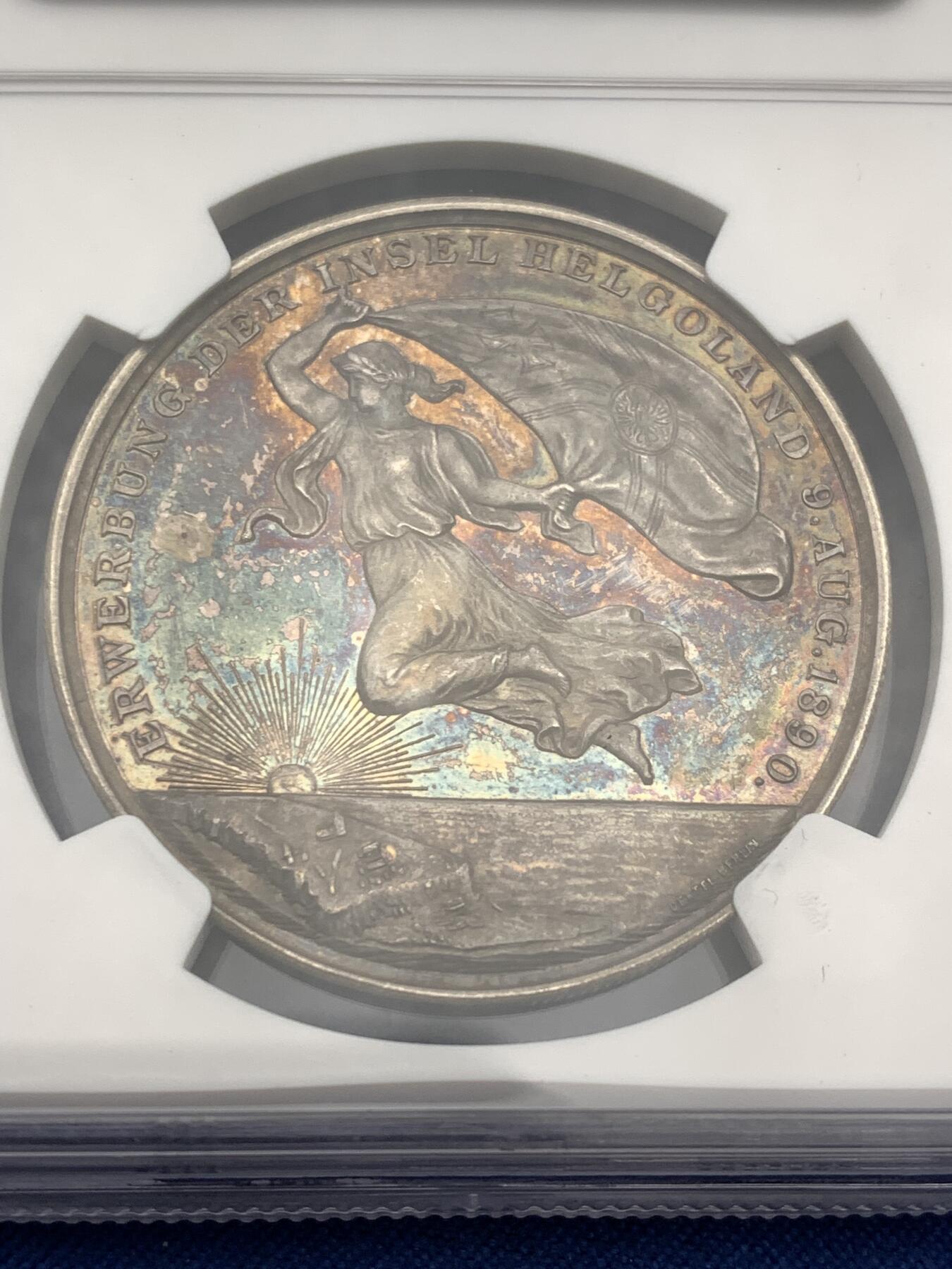 《竞宝斋》第478场 周日，周一 2场连拍 （全场包邮）欢迎送拍 NGC MS62 德国1890赫尔戈兰群岛纳入帝国版图纪念大银章 罕见品种 火烧云五彩镜面喷砂质感 38MM