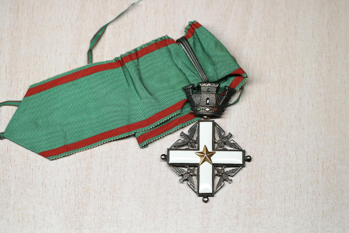 大猫徽章拍卖 第291期 意大利指挥官级共和国功勋勋章 早期版