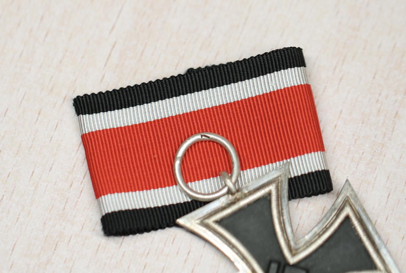 大猫徽章拍卖 第291期 珍爱和平 德三二铁 7厂 品好