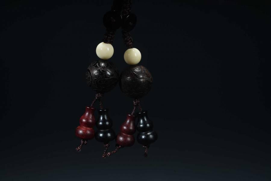 上海都达杂项专场六十八【全场包邮】 天然达拉干沉香招财进宝手机挂件 1对 附鉴定证书95-269