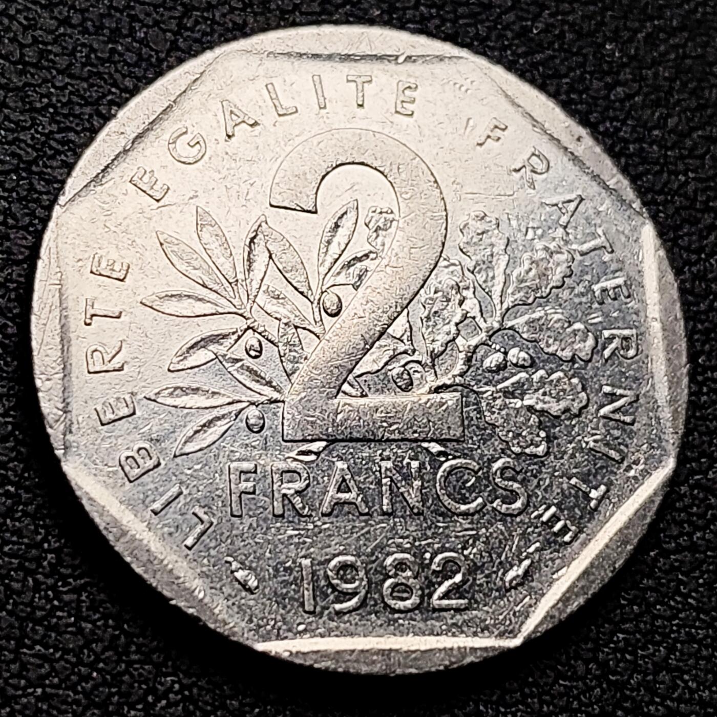 泉币菌-第221场-拍品多 请提前出价 。