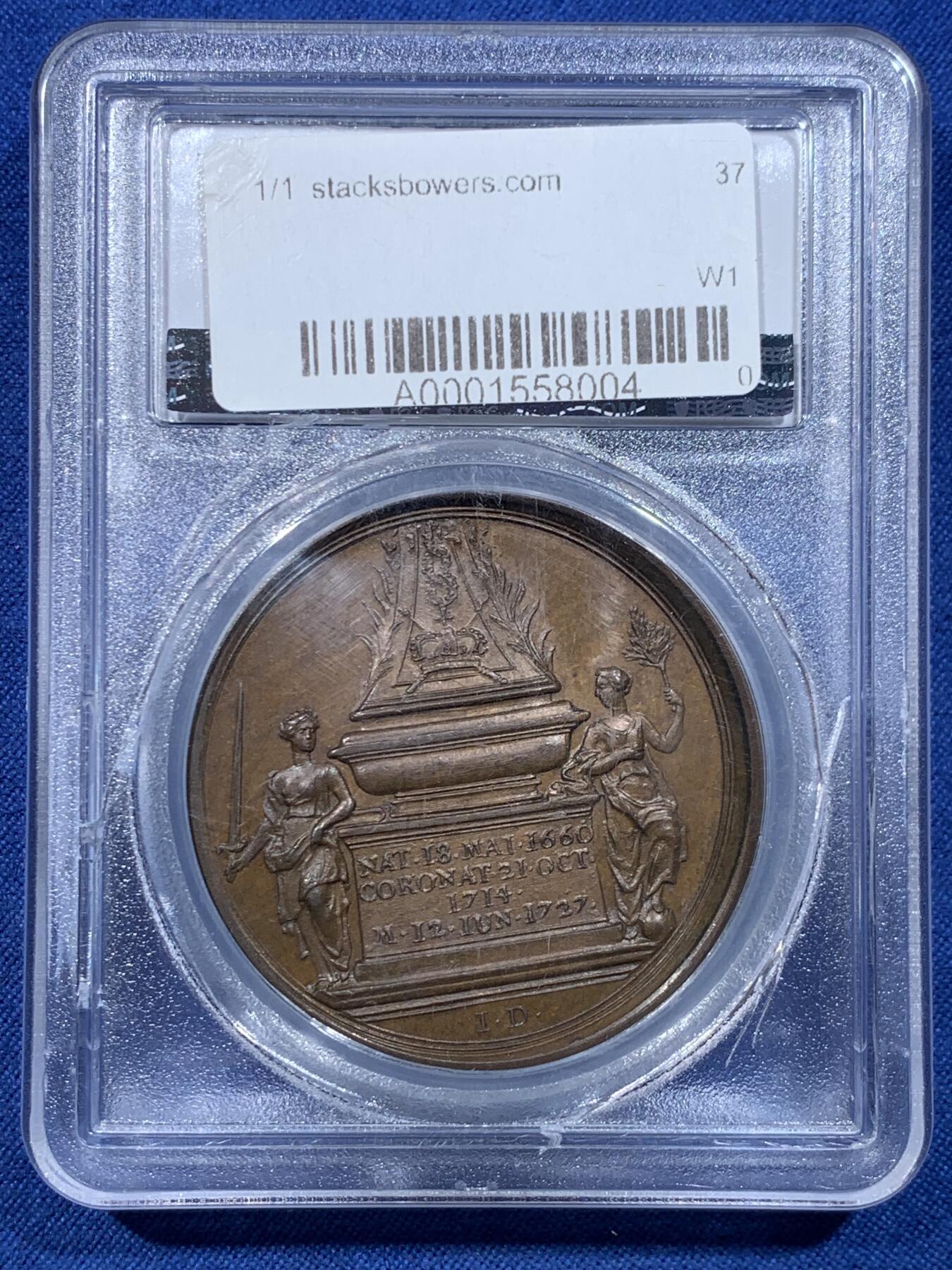 《竞宝斋》第478场 周日，周一 2场连拍 （全场包邮）欢迎送拍 PCGS SP64 英国1727年乔治一世国王逝世原铸大铜章，F.Martin名家旧藏，专属特殊封装。极少见的英系早期原铸，细节极精美，同时期章牌的顶尖水准。盒子内部有裂，细节见图。附纸袋标签，传承有序