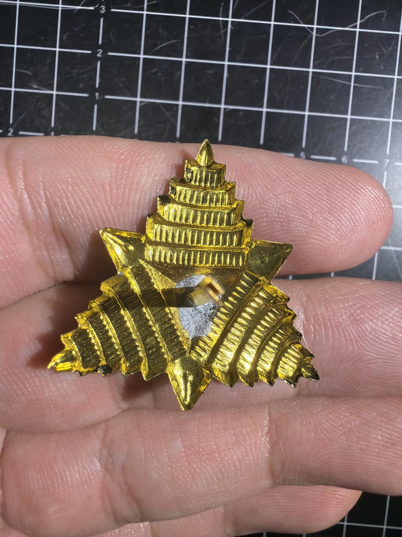 古冰库章牌勋赏收藏0起拍卖 日本学员帽徽