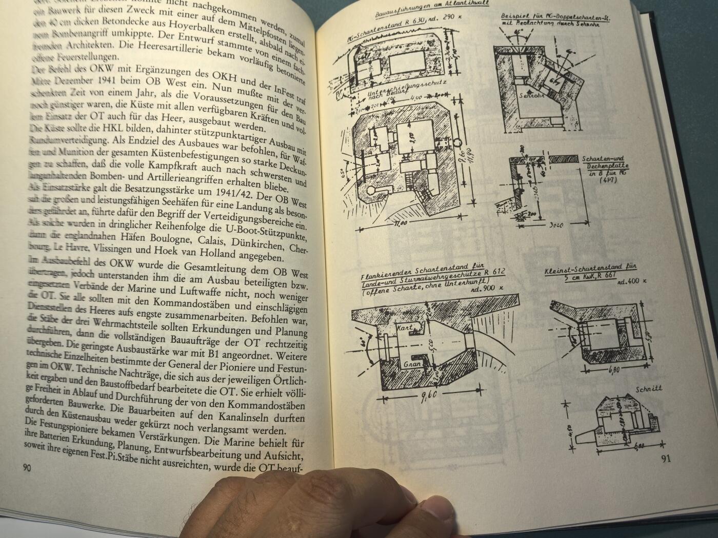 盛世勋华——号角文化勋章邮票专场拍卖第313期 德文军事历史文献 《要塞工兵、工程兵团、工兵部队：德国的防御工事建造》 记录了从20世纪初到1945年战败期间，德军从波罗的海的梅梅尔（Memel）防线一直部署到西部大西洋壁垒（Atlantikwall）的各类防御工事、碉堡建筑与工程技术历史 