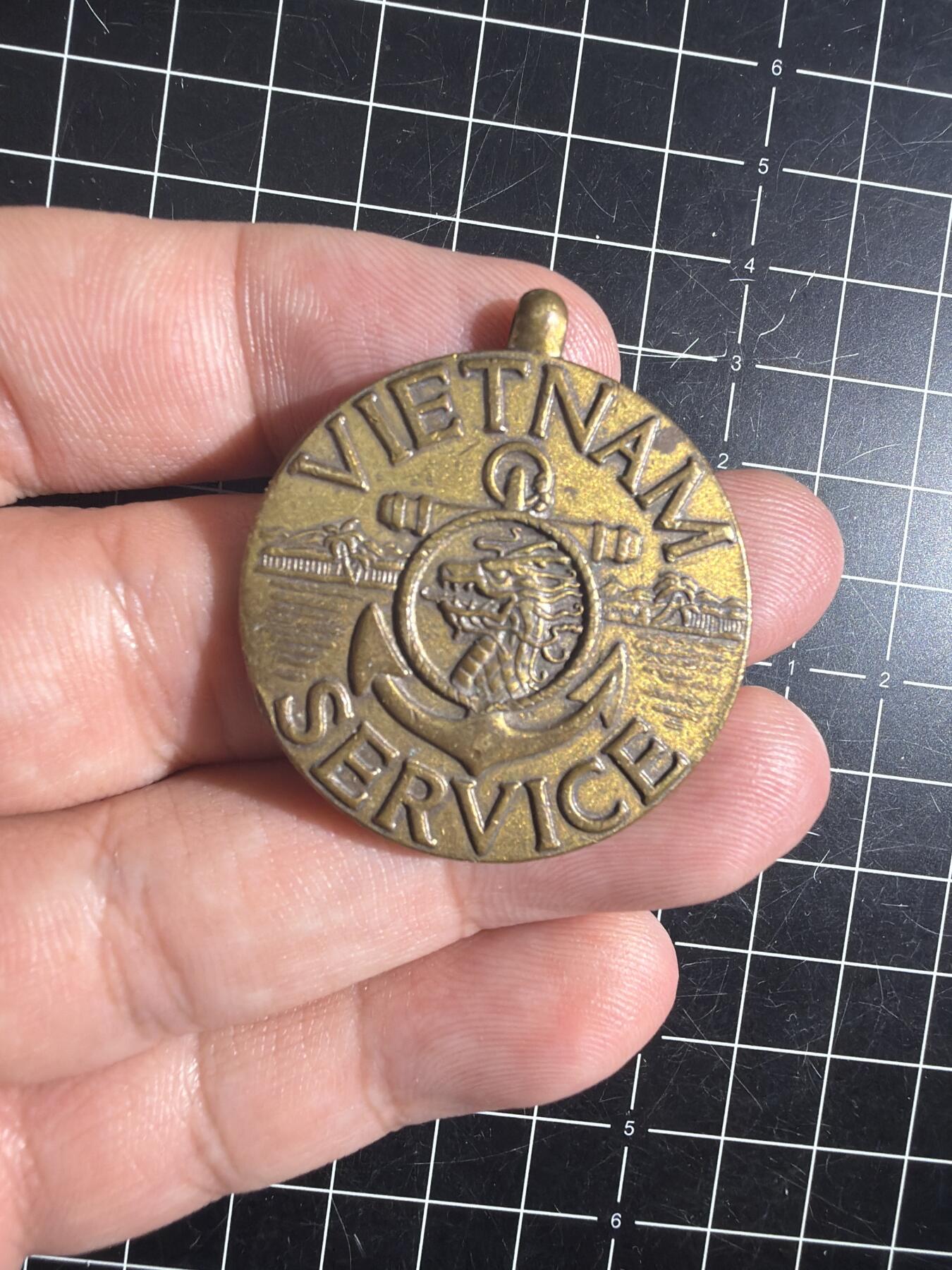 古冰库章牌勋赏收藏0起拍卖 美国海军商船队 越战奖章 越南服役章头