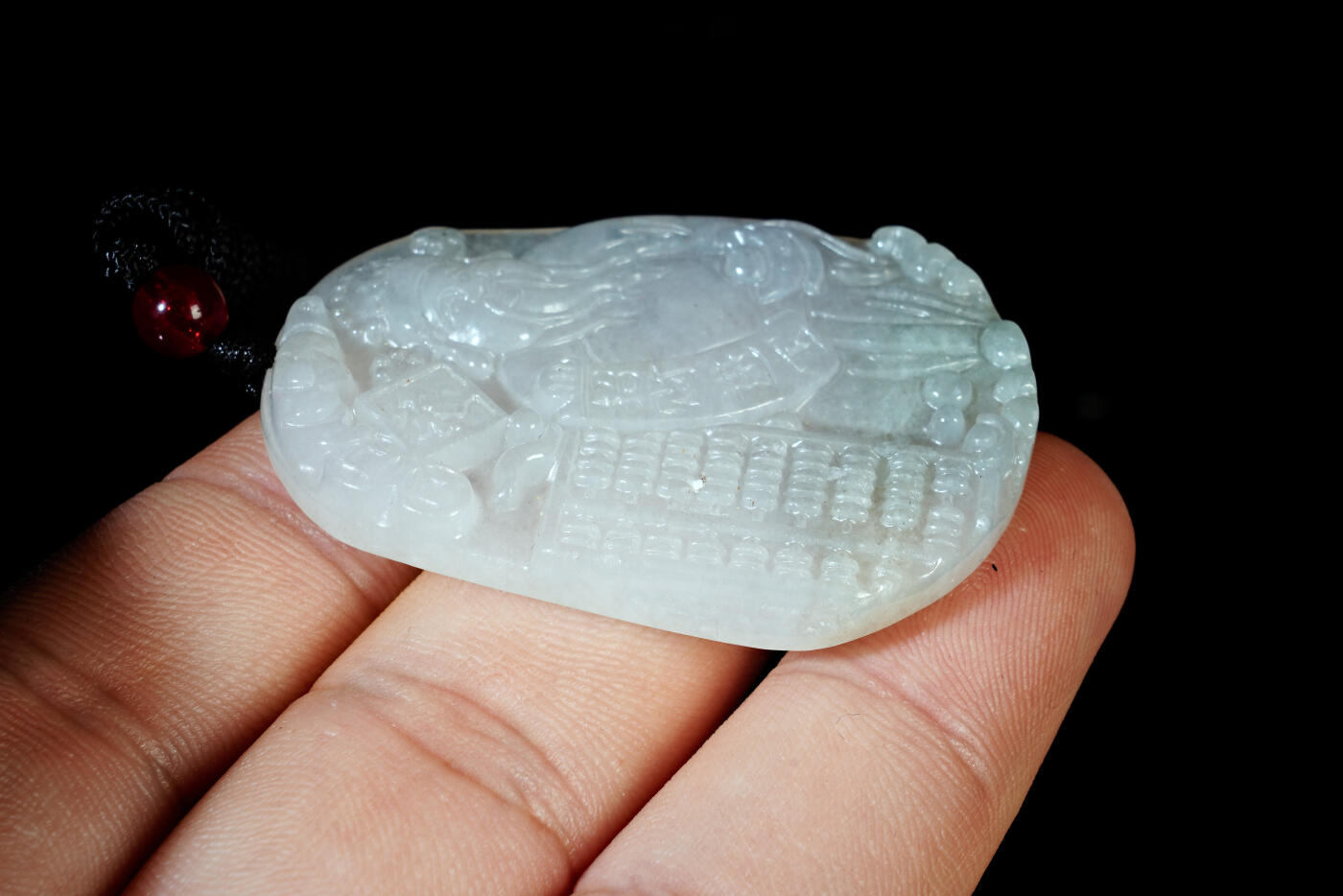 上海都达杂项专场六十九【全场包邮】 天然冰种翡翠（A货）精雕《财神爷》挂件 附鉴定证书96-10